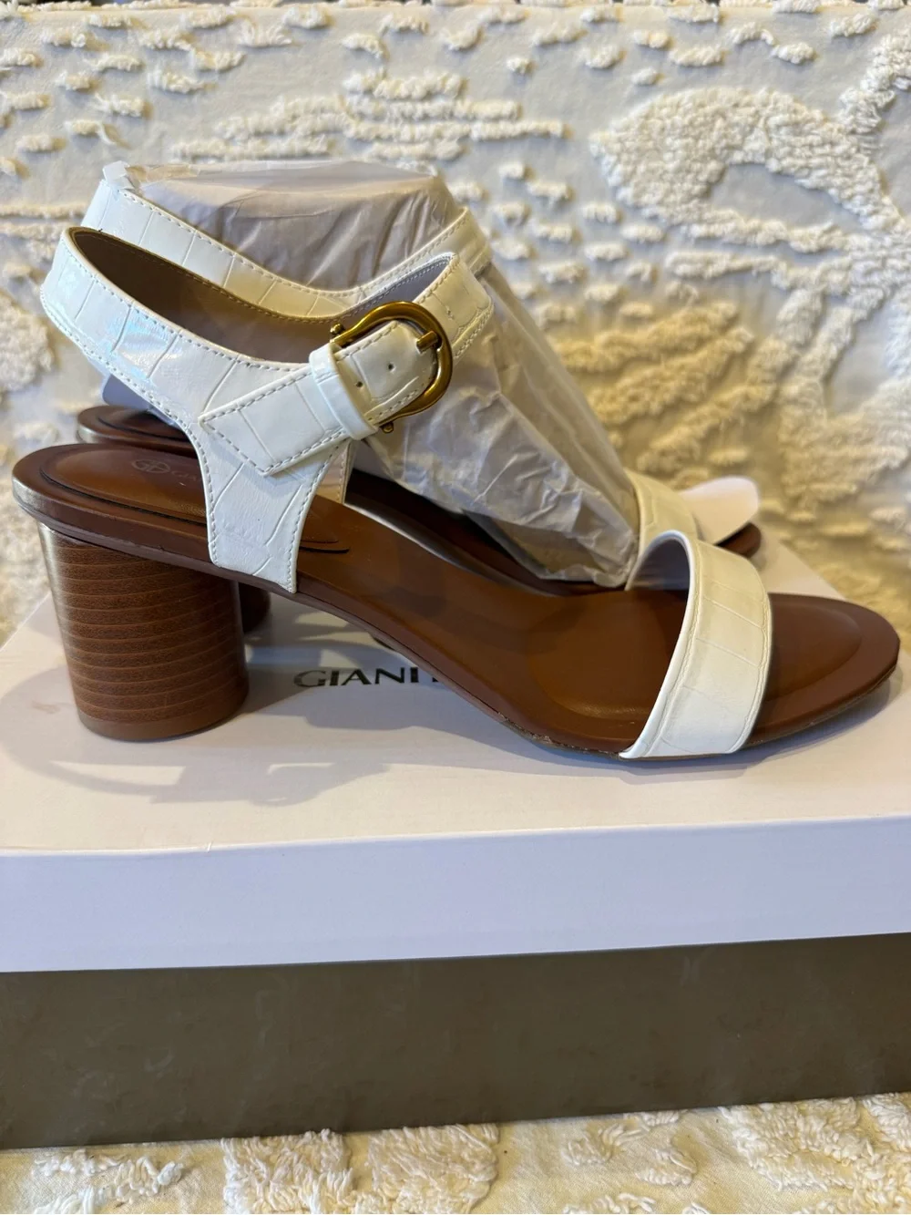 Giani Bernini White Croc-Embossed Leather Block Heel Sandals #653